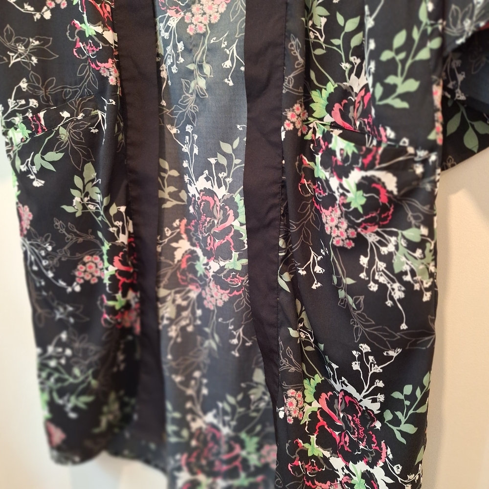 Steve Madden Floral Kimono OS - Picture 2 of 8